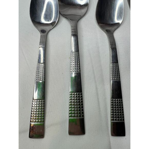 Chic by J A Henckels Zwilling 2 Knives 2 Spoons 1 Teaspoon 2 Forks Replacement - Picture 5 of 11